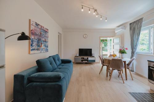 OliveUm Apartments