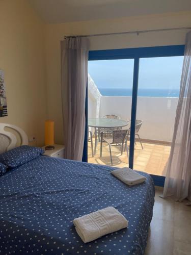 Duquesa suite and golf Penthouse Atico with sea view