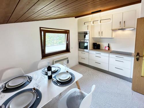 Family Friendly Chalet - Central with Beautiful Mountain Views
