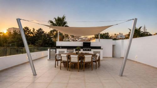 Villa Campanario II Pool Views Modern