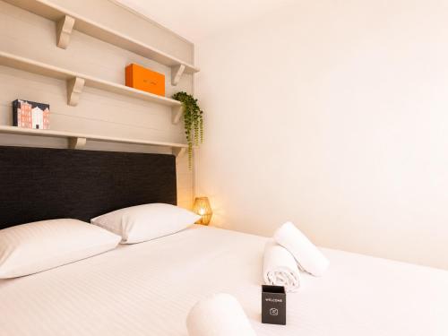 Beachfront apartment in Menton