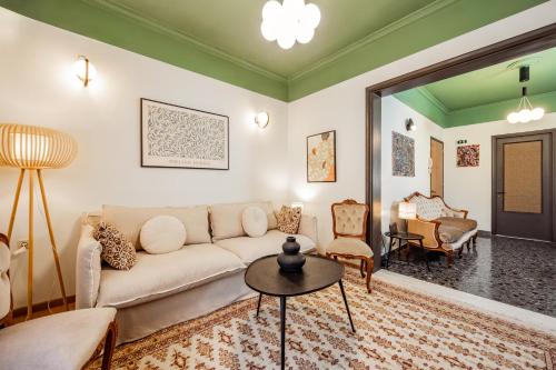 Gin&Tonic first floor Apartment - Center of Zakynthos Town