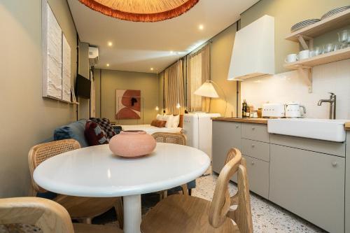 Olivia Boutique Suites & Studios
