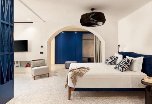 LYO II Boutique Suites