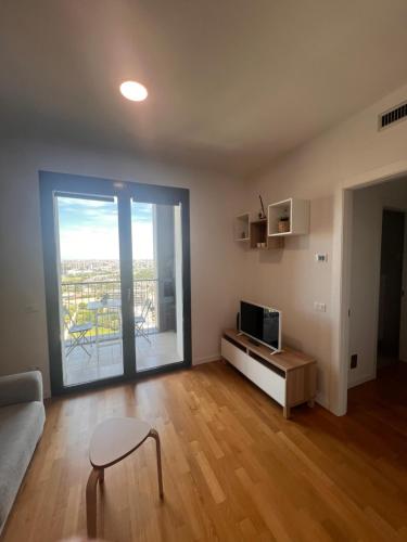 Milan Skyline Apartment - A 22nd-Floor