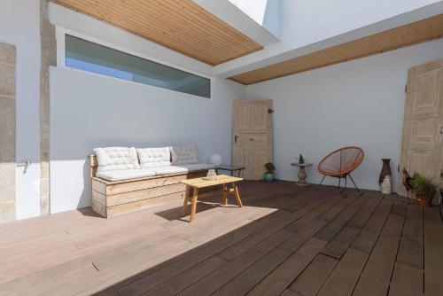 Liiiving in Porto - Vintage Terrace Apartment