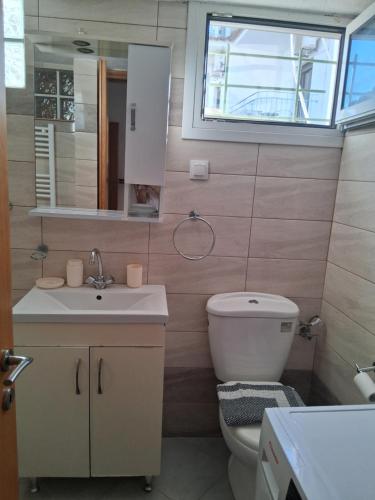 Avli Apartment Skiathos - Quiet Stay in Skiathos Town
