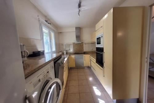 Bright house 300m from Fréjus beach