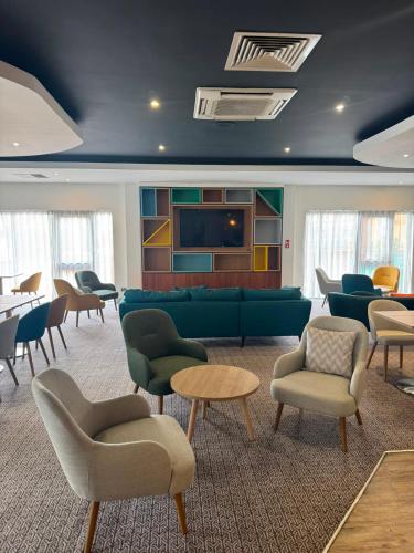 Holiday Inn Cardiff North M4 Jct 32 by IHG photo 26