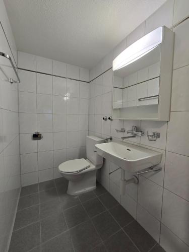 Quiet 1 Bedroom Apartment
