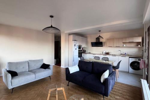 Bright apartment with balcony in Annecy