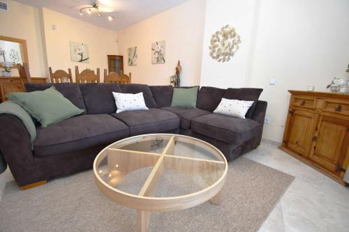 Beach 3br Pool Parking Sleeps 7