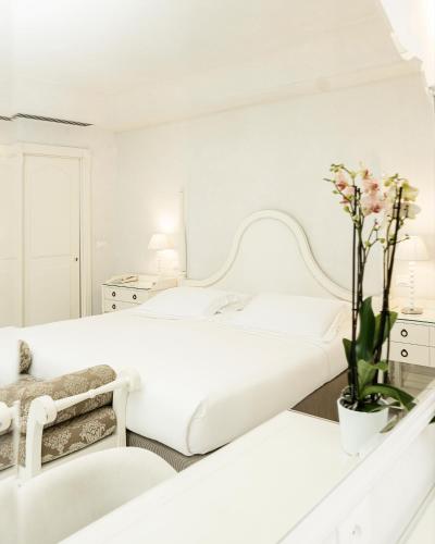Villa Athena Resort