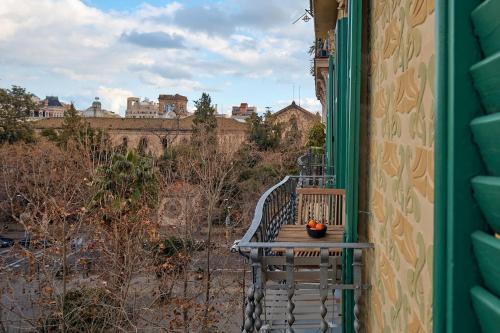 Spacest - Carrer d'Enric Granados A