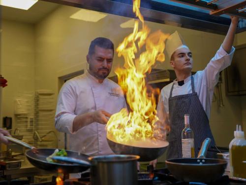 Mercure Prishtina City — Restaurant/places to eat