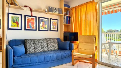 Studio avec une vue panoramique sur la mer, balcon, parking, accès privé à la plage