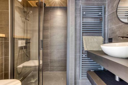Royal Stratton 3 en-suites facing Grands Montets