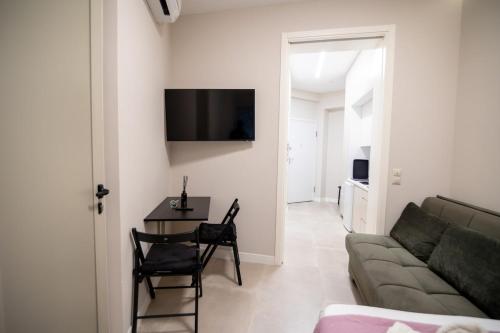 Cozy Apartment near metro Dafni
