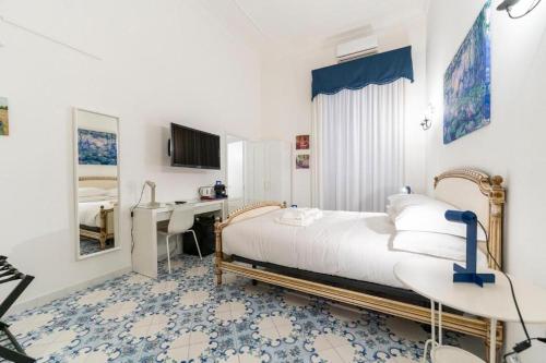 Marina Rooms