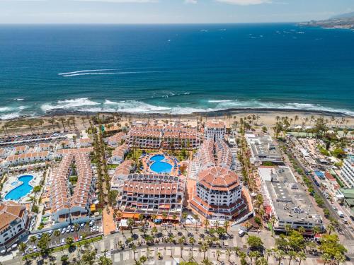 Parque Santiago II - Studio - Las Americas, heated pool, ocean view, 250m to the beach