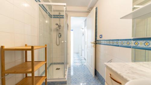 Marina Rooms
