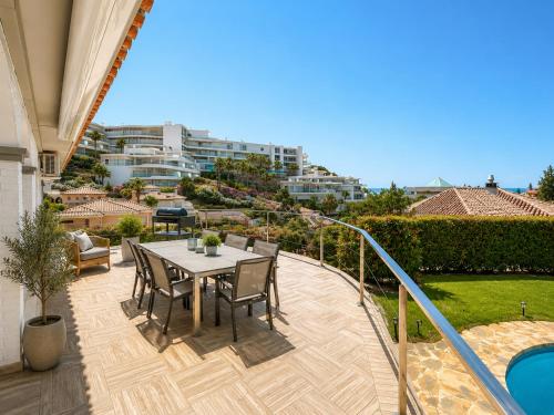 Exclusive Villa with Private Pool & Mediterranean Gardens near the Beach
