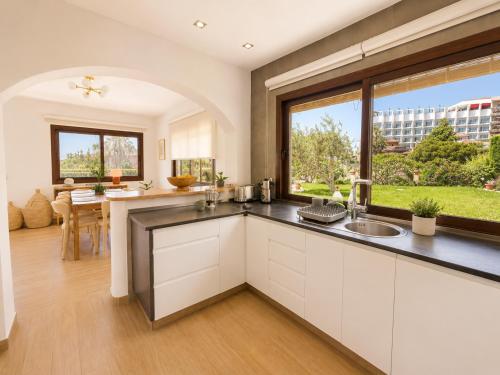 Exclusive Villa with Private Pool & Mediterranean Gardens near the Beach