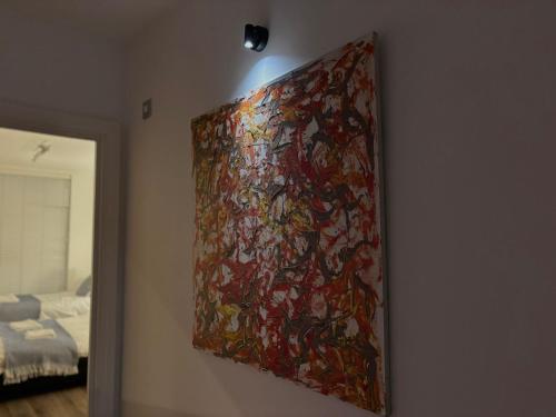 24-7 Secure City Centre Apartment with Parking for Families & Contractors photo 69