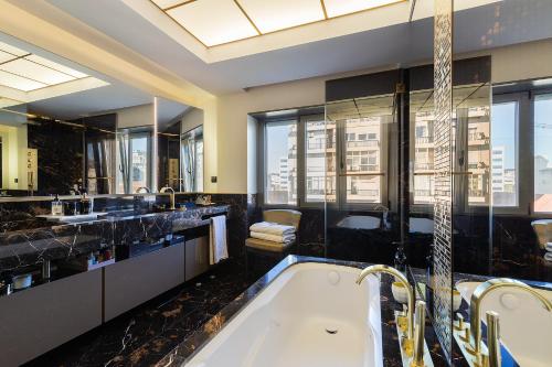 SALDANHA PENTHOUSE - Luxuoso T5 de 528M2 com terraço
