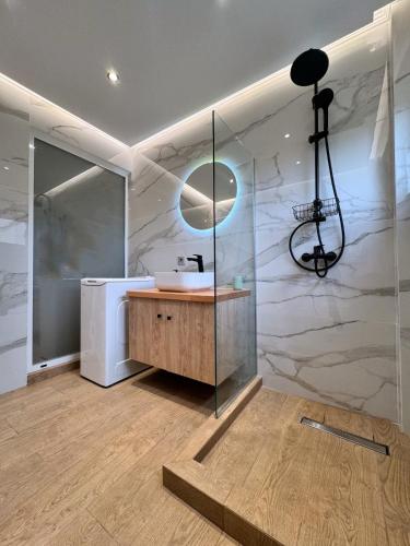 Southcoast Suite Vouliagmeni
