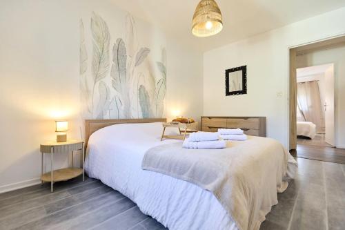 3 bedrooms, Free parking, 10 min from the Arena