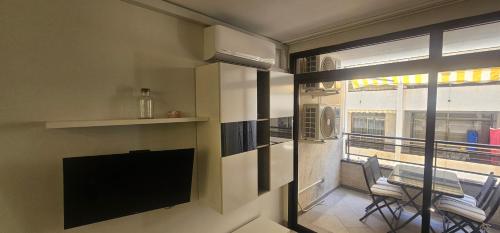 Valdes Center 313A, near beach, full Aircon