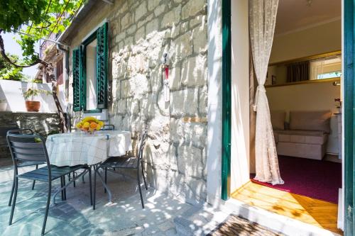 Apartment with Private Garden