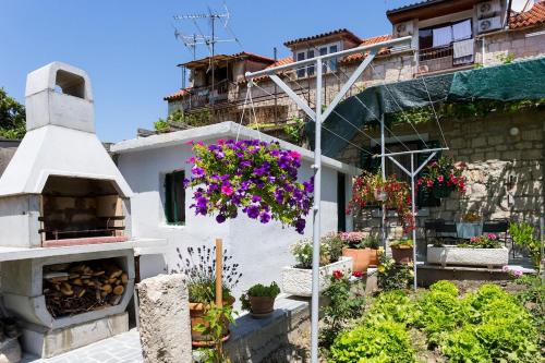 Apartment with Private Garden