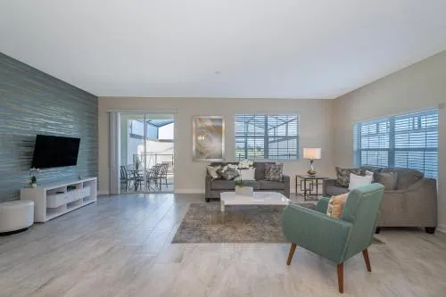 8981AV TOWNHOUSE 5 BEDROOMS 4 BATHROOMS POOL photo 1