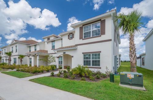 8981AV TOWNHOUSE 5 BEDROOMS 4 BATHROOMS POOL photo 6