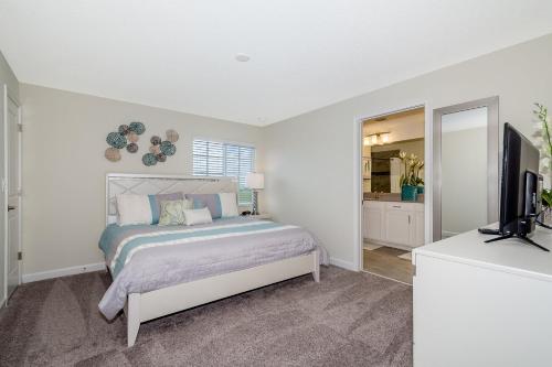 8981AV TOWNHOUSE 5 BEDROOMS 4 BATHROOMS POOL photo 7