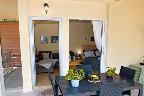 Cozy Loft Vouliagmeni - Private Terrace