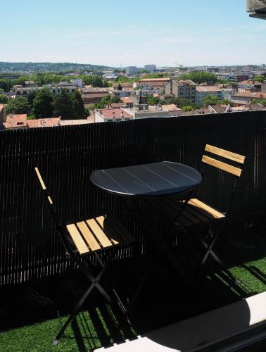 T2 style industriel avec balcon photo 6