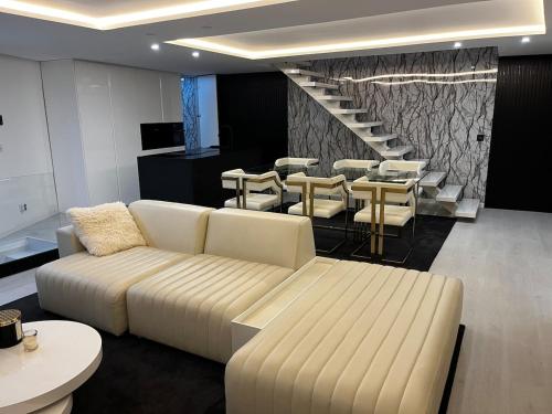 Luxury 3-Suite Apartment in the Heart of Porto