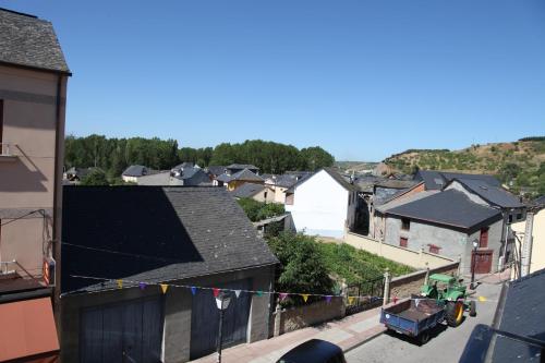 a view from the roof of a house at La Casina del Pozo in Bembibre