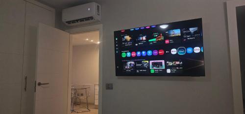 Valdes Center 306A, near beach, full aircon
