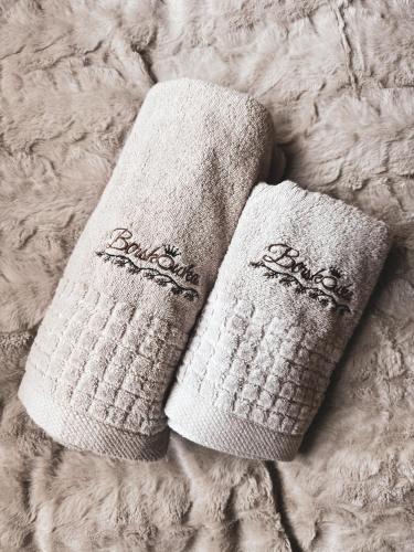 two knitteditteditteditteditteditteditteditteditteditteditteditteditteditted at BORSKÓWKA domki z balią z jacuzzi i sauna in Borsk