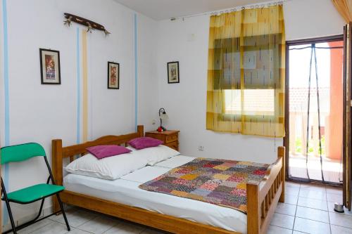 Apartments with swimming pool Rogoznica - 25961