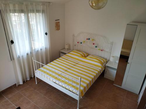 Apartments with parking space Bol, Brac - 25983