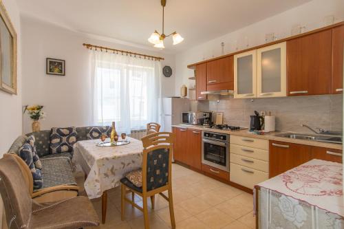 Apartments by the sea Losinj, Losinj - 27458