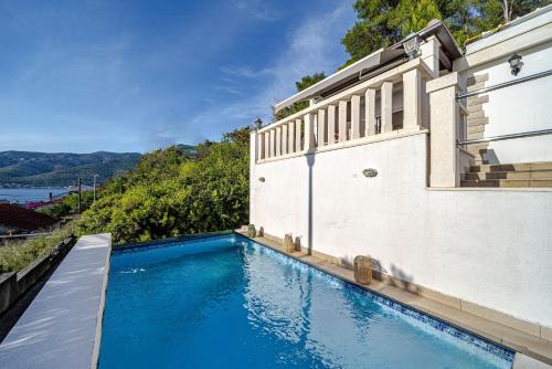 Seaside house with a swimming pool Zrnovska Banja, Korcula - 27165