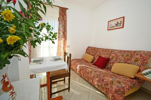 Apartments with swimming pool Valica, Umag - 27200