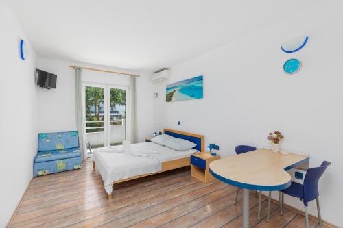 Family friendly house with a swimming pool Stanici, Omis - 26978