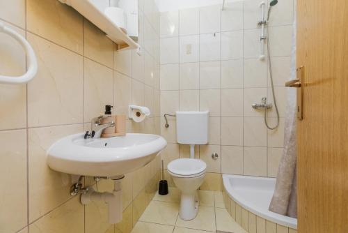 Family friendly house with a swimming pool Stanici, Omis - 26978